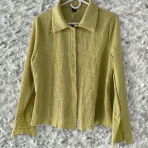 SHEIN Light Green Textured Button-Up Long Sleeve Top